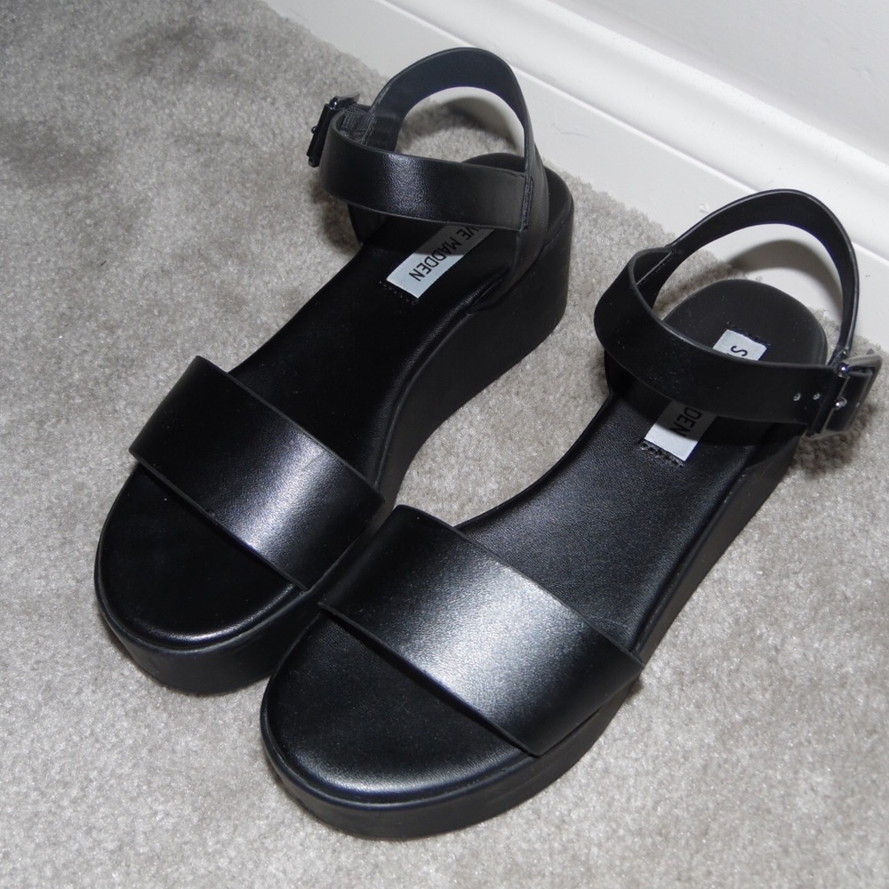 Steve Madden “Delight”